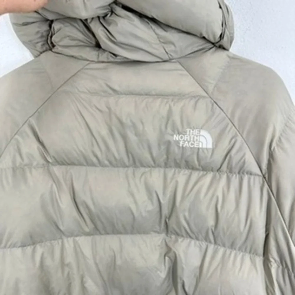 The North Face Large Hooded Down Puffer Jacket 600 Down‎ Fill Power Beige Pewter
